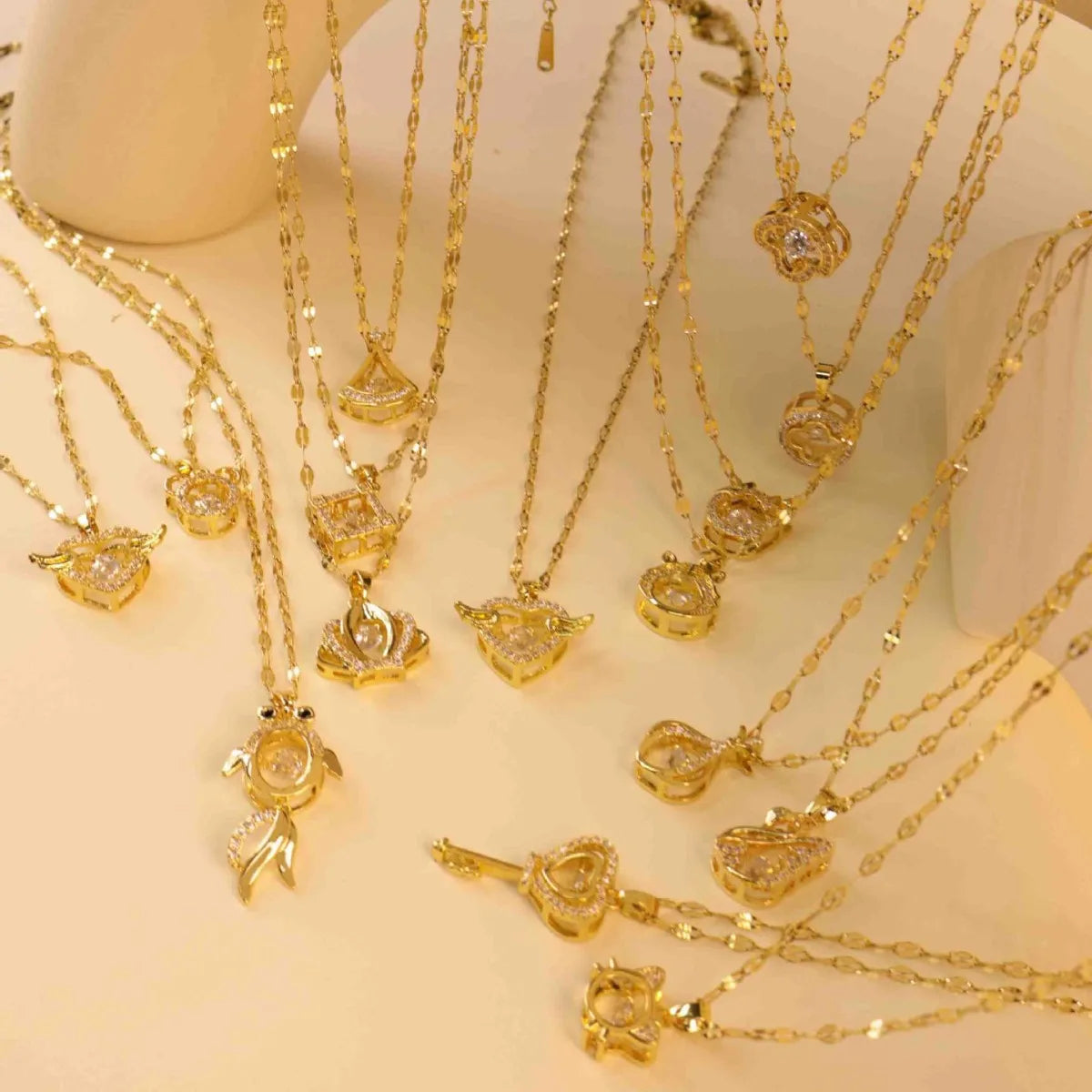 Women Heart Pendant Necklace Non-Fading Titanium Steel Zircon Necklace Stylish High-End Jewelry Accessory