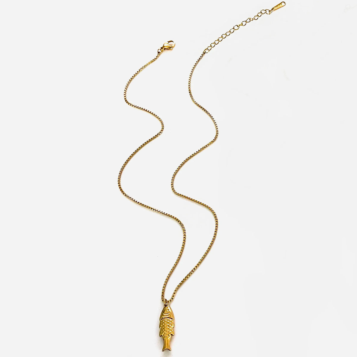 Peri'sbox Trendy 4 Designs Stainless Steel 18K Gold Plated Fish Pendant Necklace for Women Waterproof Beach Party Jewelry Summer
