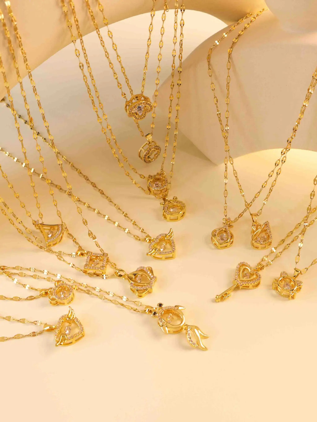 Women Heart Pendant Necklace Non-Fading Titanium Steel Zircon Necklace Stylish High-End Jewelry Accessory
