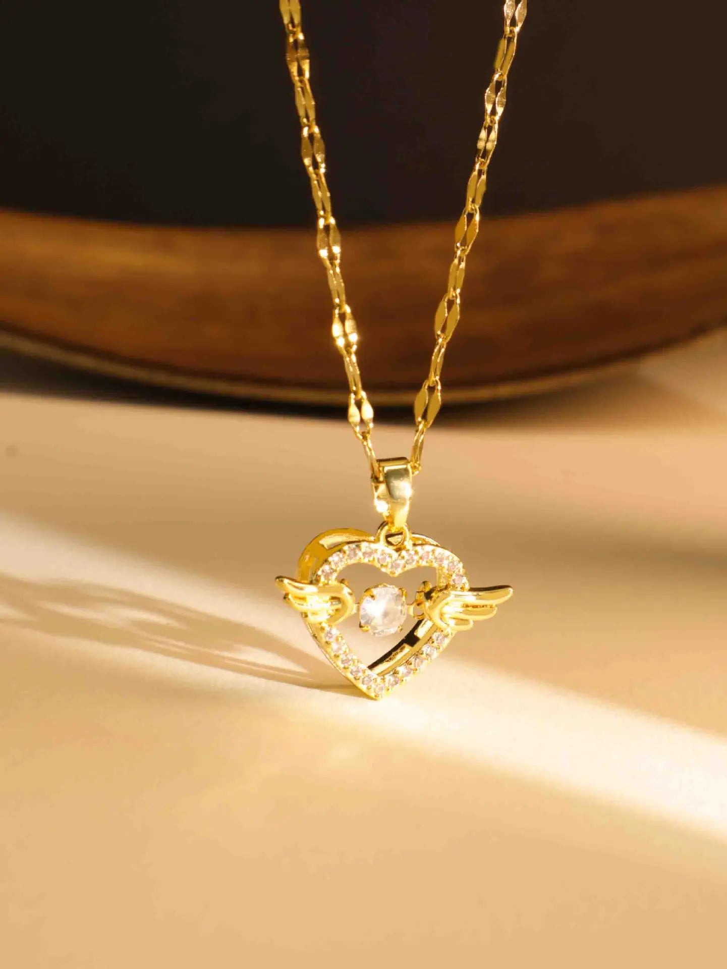 Women Heart Pendant Necklace Non-Fading Titanium Steel Zircon Necklace Stylish High-End Jewelry Accessory
