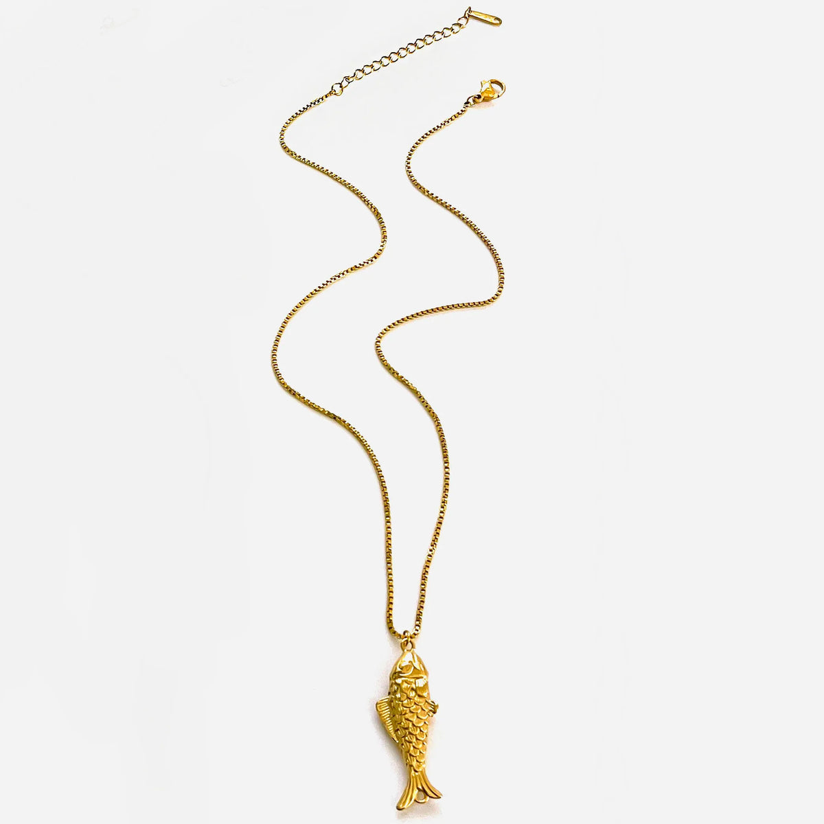 Peri'sbox Trendy 4 Designs Stainless Steel 18K Gold Plated Fish Pendant Necklace for Women Waterproof Beach Party Jewelry Summer