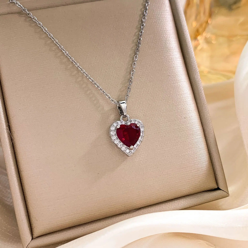 Elegant Classic Heart of the Ocean Necklace for Women, Stylish Gold Tone, Tarnish-Resistant Titanium Steel Zircon Necklace