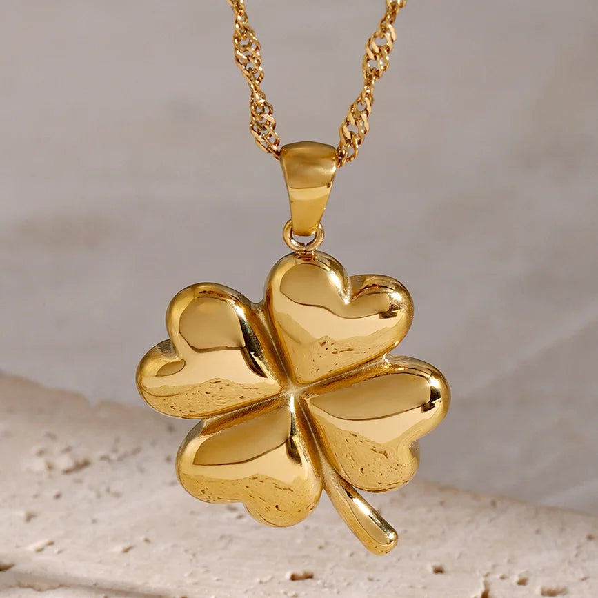 Uworld Lucky Flower Pendant Stainless Steel Gold Color Necklace Rust Proof Waterproof Statement Stylish Jewelry 2024