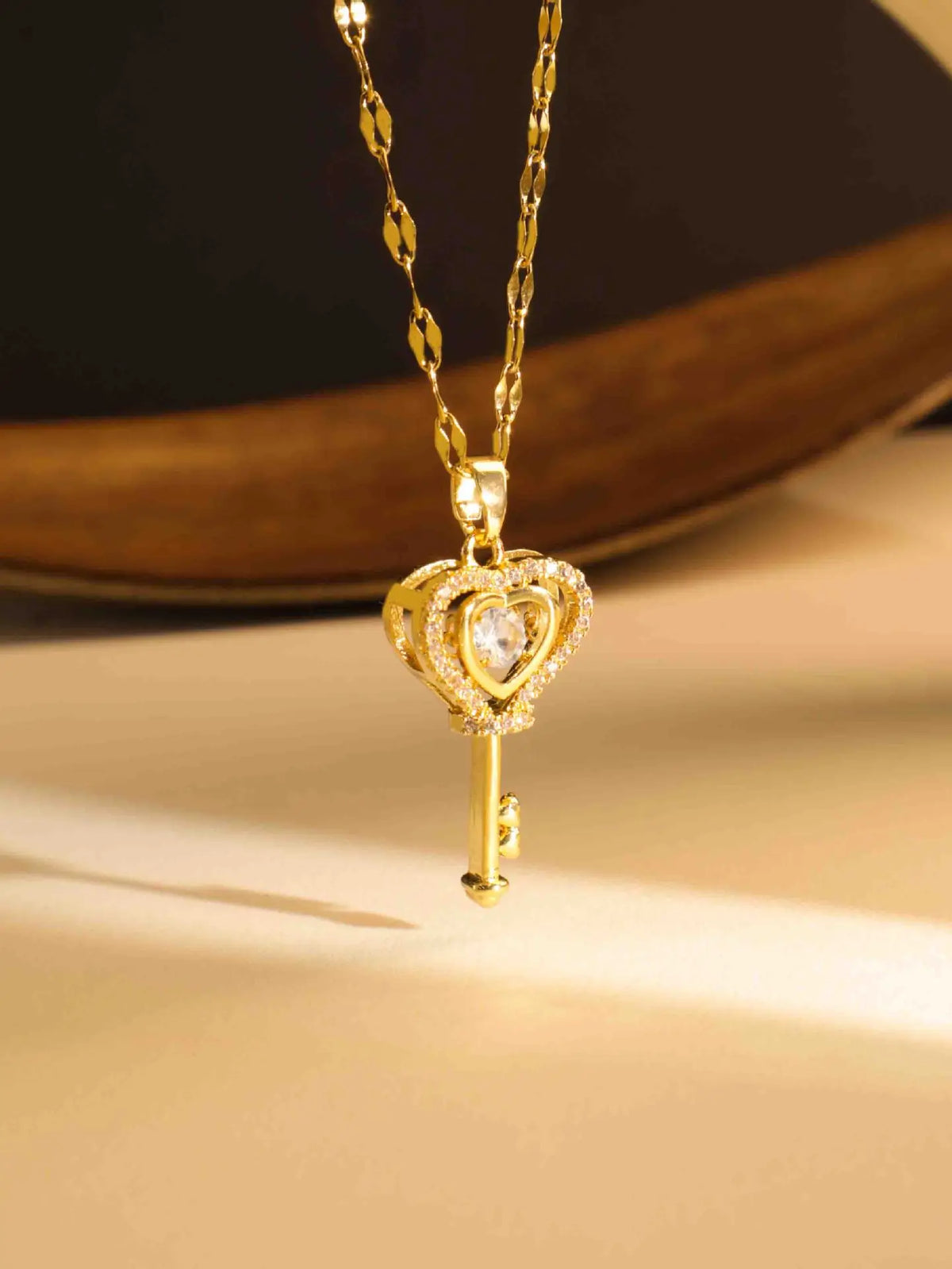 Women Heart Pendant Necklace Non-Fading Titanium Steel Zircon Necklace Stylish High-End Jewelry Accessory